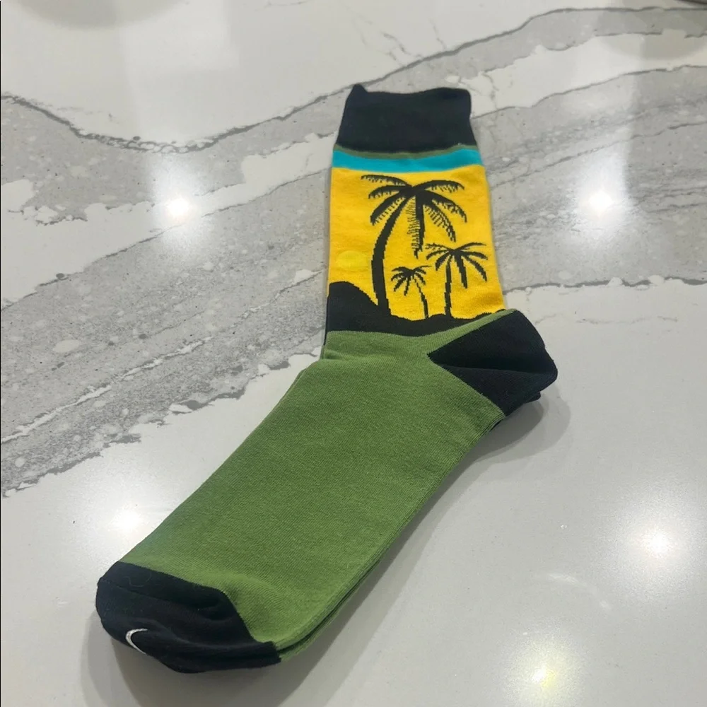 Green and Yellow Palm Tree‎ Men's Socks